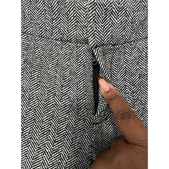 Old Navy Black White Herringbone Career Straight Leg Pixie Dress Pants Size 6 - Picture 6 of 13
